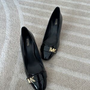 Michael Kors Black Patent Leather heels with Gold Logo